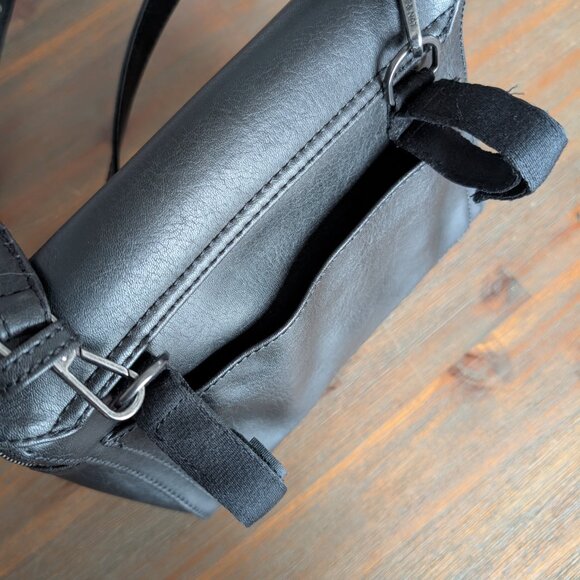 Matt and Nat cross body bag - Picture 5 of 5